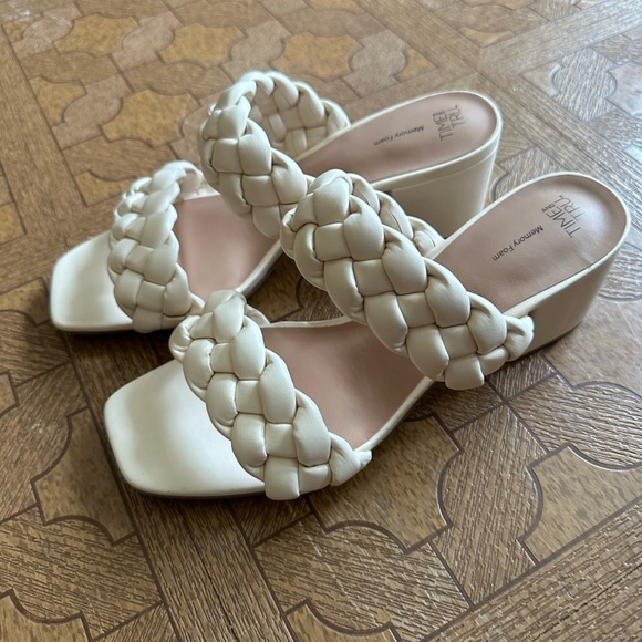 Two strap braided sandals with small heel - Picture 1 of 6